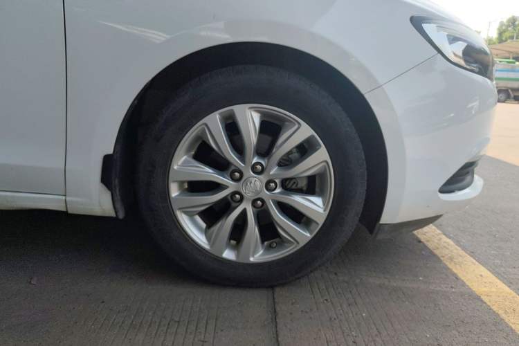Used Buick GT 2019 15T Dual-Clutch Connected Elite Model China VI Right Front Wheel Hub