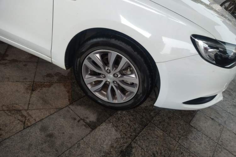 Used Buick GT 2019 18T Automatic Connected Elite Model China VI Standard Right Front Wheel Hub