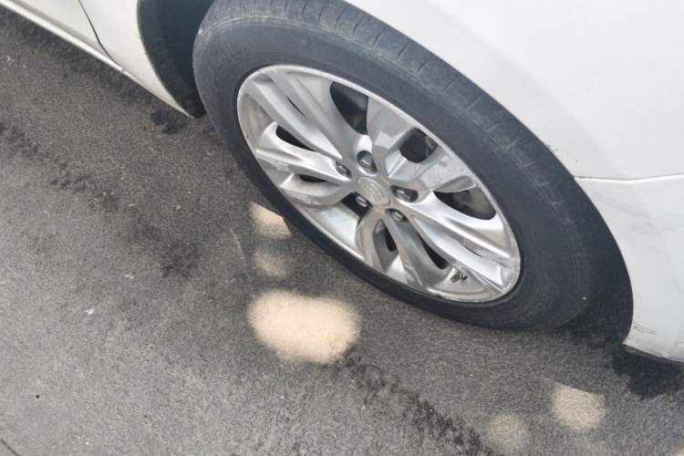 Used Buick GT 2019 15T Dual-Clutch Connected Elite Version China V Standard Right Front Wheel Hub
