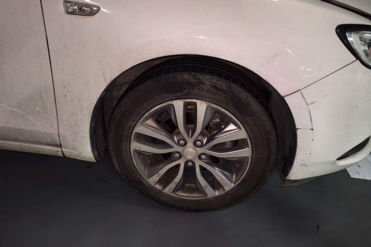 Used Buick GT 2019 18T Automatic Connected Elite Model China VI Standard Right Front Wheel Hub