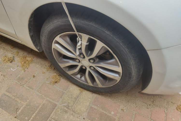 Used Buick GT 2019 18T Automatic Connected Elite Model China VI Standard Right Front Wheel Hub
