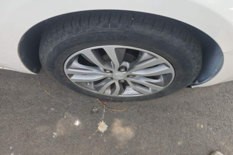 Used Buick GT 2019 18T Automatic Connected Elite Model China V Standard Right Front Wheel Hub