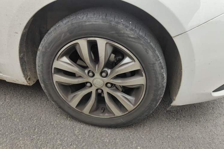 Used Buick GT 2019 18T Automatic Connected Elite Model China VI Standard Right Front Wheel Hub
