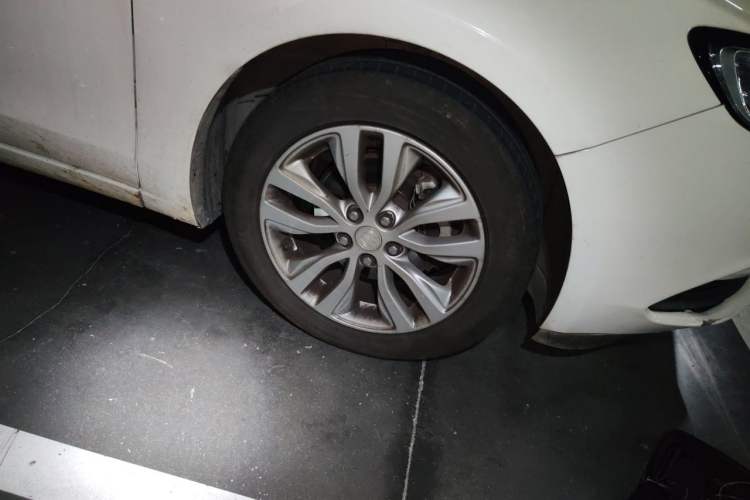 Used Buick GT 2019 15T Dual-Clutch Connected Elite Model China VI Right Front Wheel Hub