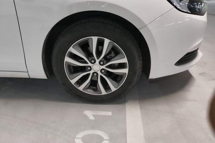 Used Buick GT 2019 18T Automatic Connected Elite Model China VI Standard Right Front Wheel Hub