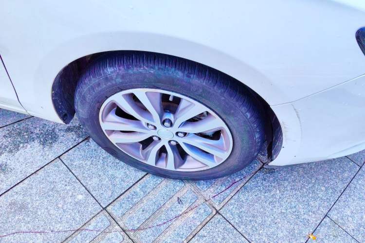 Used Buick GT 2019 18T Automatic Connected Elite Model China VI Standard Right Front Wheel Hub