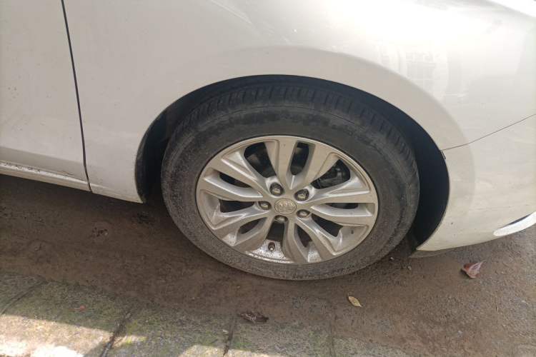 Used Buick GT 2019 15T Dual-Clutch Connected Elite Model China VI Right Front Wheel Hub