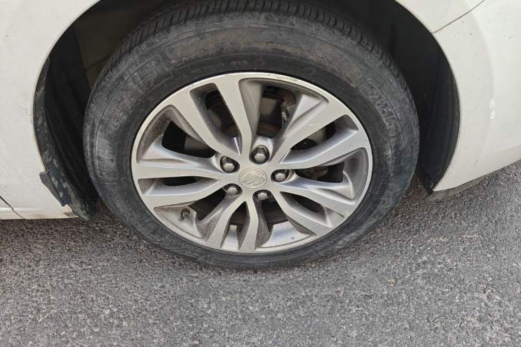 Used Buick GT 2019 18T Automatic Connected Elite Model China VI Standard Right Front Wheel Hub