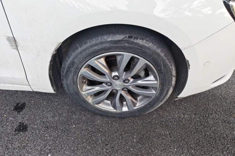 Used Buick GT 2019 18T Automatic Connected Flagship Version China V Standard Right Front Wheel Hub