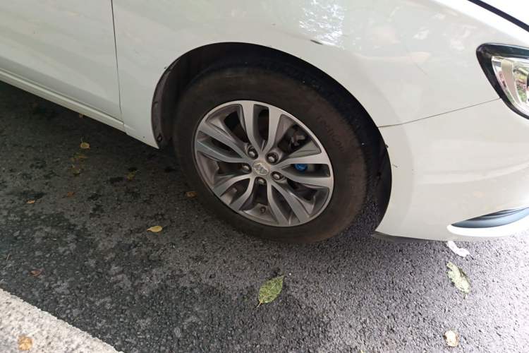 Used Buick GT 2019 18T Automatic Connected Elite Model China V Standard Right Front Wheel Hub