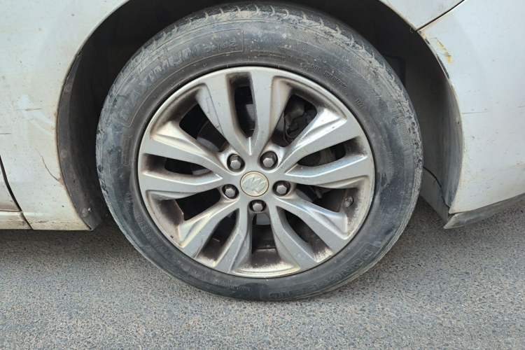 Used Buick GT 2019 15T Dual-Clutch Connected Elite Model China VI Right Front Wheel Hub
