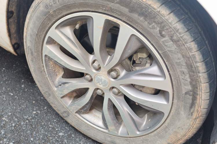 Used Buick GT 2019 18T Automatic Connected Elite Model China V Standard Right Front Wheel Hub