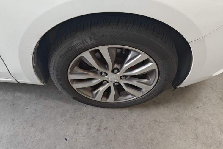 Used Buick GT 2019 18T Automatic Connected Elite Model China V Standard Right Front Wheel Hub