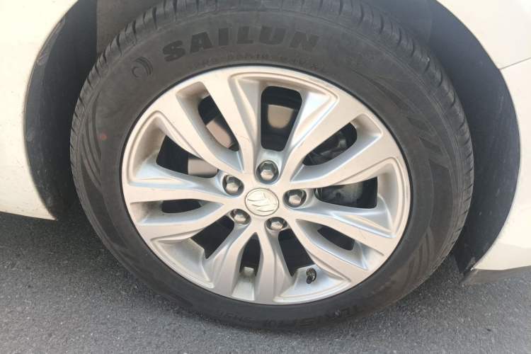Used Buick GT 2019 15T Dual-Clutch Connected Elite Model China VI Right Front Wheel Hub
