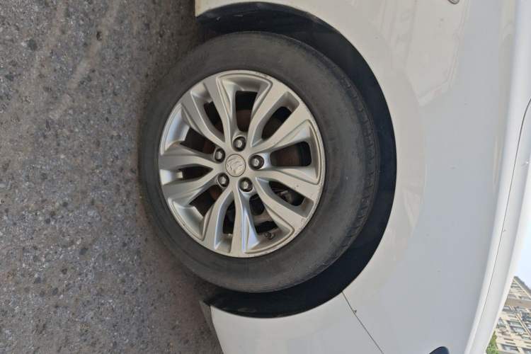 Used Buick GT 2019 15T Dual-Clutch Connected Elite Model China VI Right Front Wheel Hub