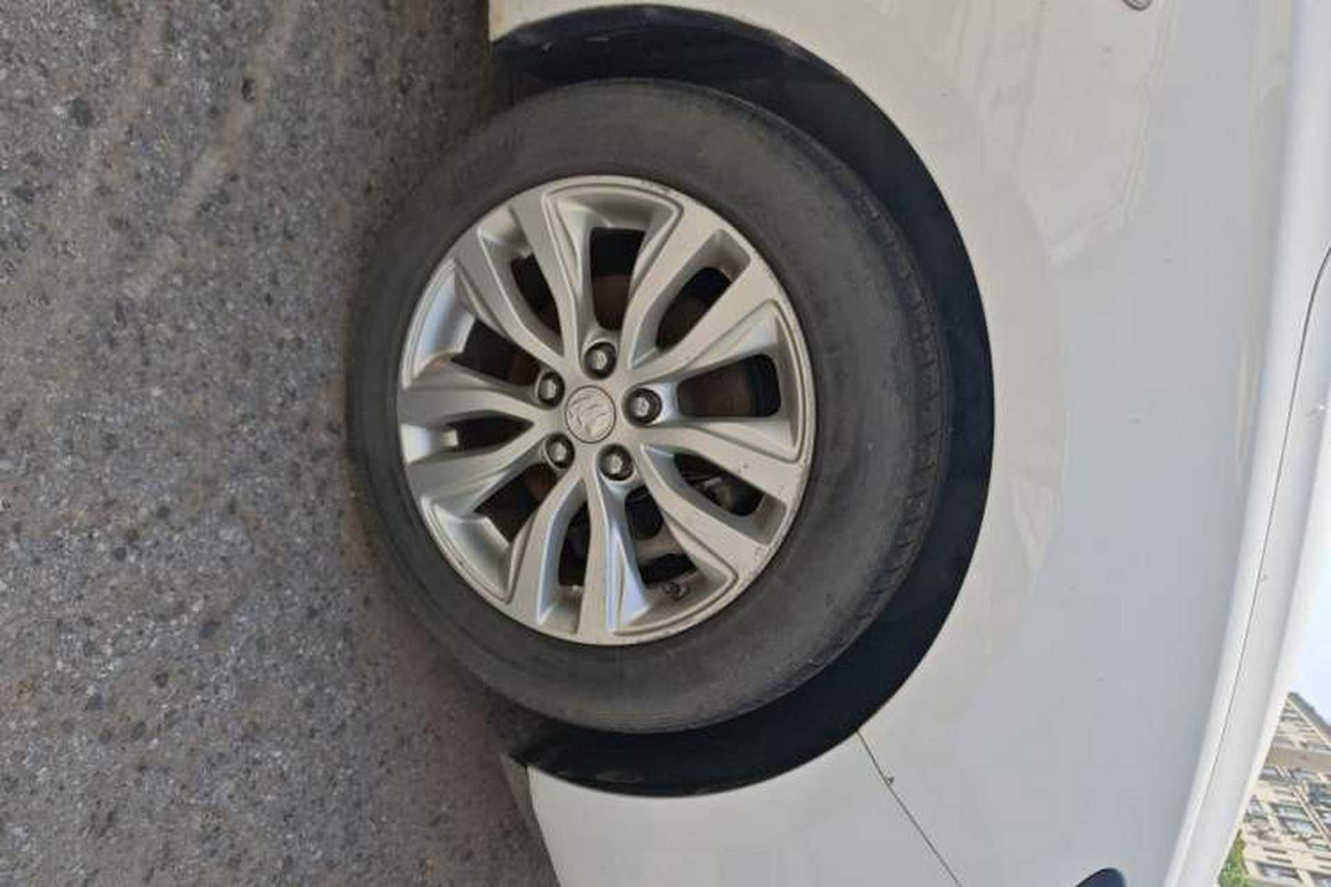 Used Buick GT 2019 15T Dual-Clutch Connected Elite Model China VI Right Front Wheel Hub