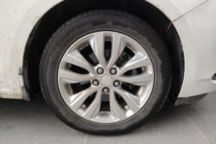 Used Buick GT 2019 15T Dual-Clutch Connected Elite Model China VI Right Front Wheel Hub