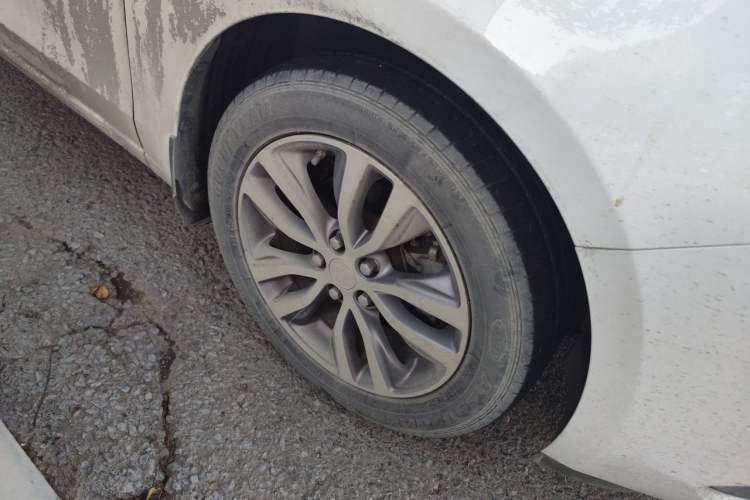 Used Buick GT 2019 18T Automatic Connected Elite Model China VI Standard Right Front Wheel Hub
