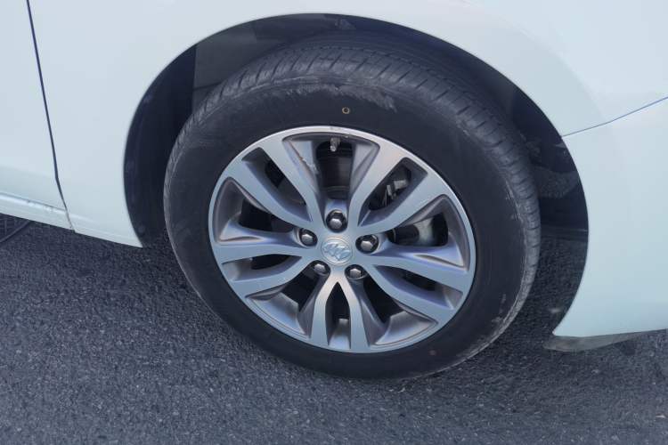 Used Buick GT 2019 18T Automatic Connected Elite Model China VI Standard Right Front Wheel Hub
