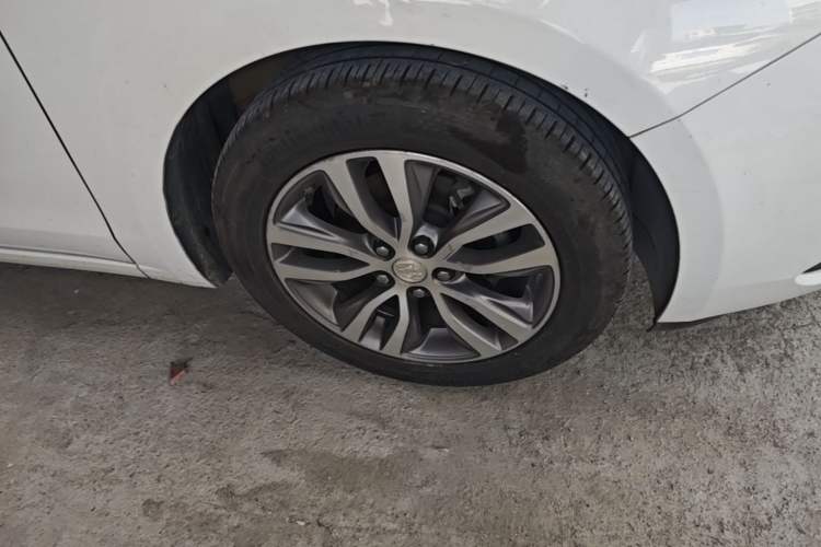 Used Buick GT 2019 18T Automatic Connected Elite Model China V Standard Right Front Wheel Hub