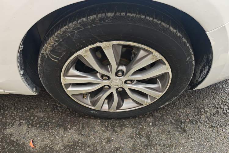 Used Buick GT 2019 18T Automatic Connected Elite Model China VI Standard Right Front Wheel Hub