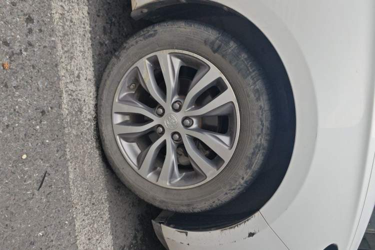 Used Buick GT 2019 18T Automatic Connected Elite Model China VI Standard Right Front Wheel Hub