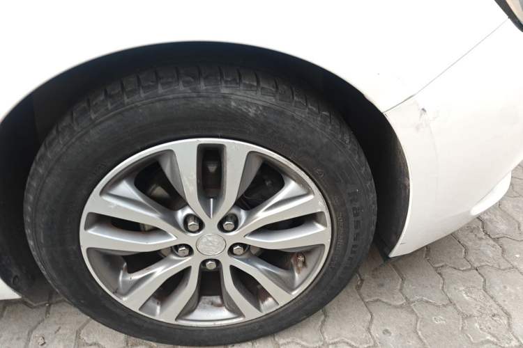 Used Buick GT 2019 18T Automatic Connected Elite Model China V Standard Right Front Wheel Hub