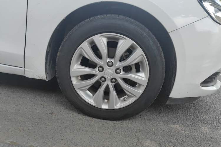 Used Buick GT 2019 15T Dual-Clutch Connected Elite Model China VI Right Front Wheel Hub