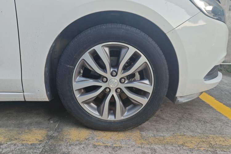 Used Buick GT 2019 18T Automatic Connected Elite Model China VI Standard Right Front Wheel Hub