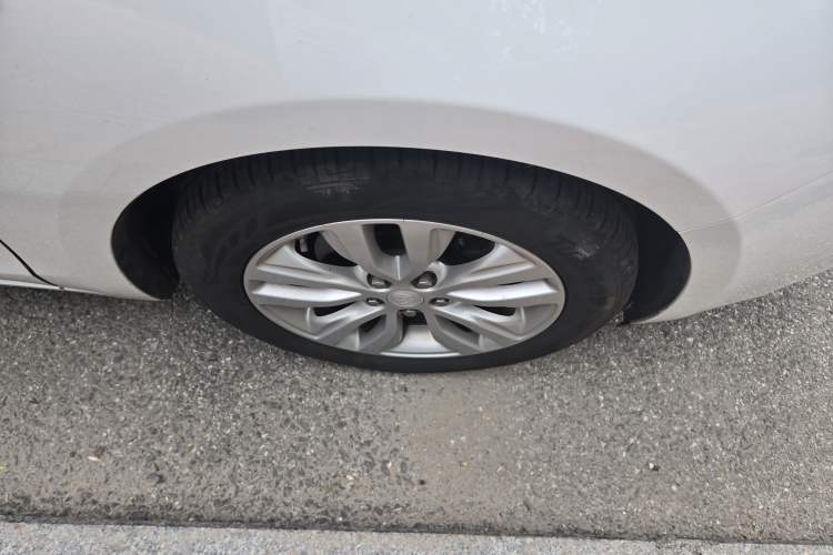 Used Buick GT 2019 15T Manual Elite Version China VI Standard Right Front Wheel Hub