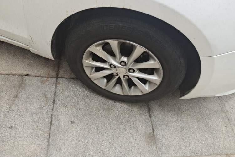 Used Buick GT 2019 15T Dual-Clutch Advanced Version China VI Standard Right Front Wheel Hub