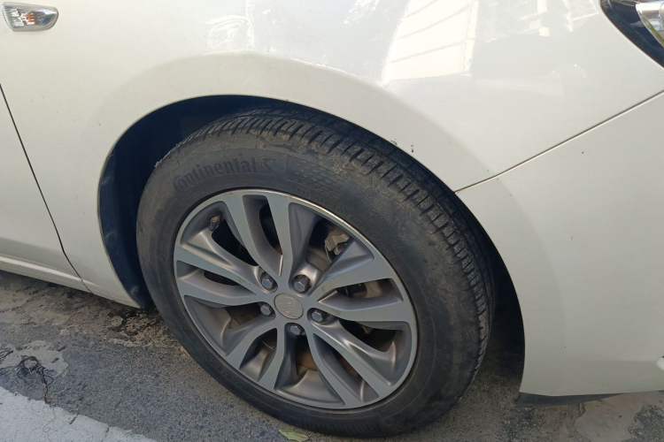 Used Buick GT 2019 18T Automatic Connected Elite Model China V Standard Right Front Wheel Hub