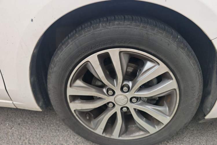 Used Buick GT 2019 18T Automatic Connected Elite Model China VI Standard Right Front Wheel Hub