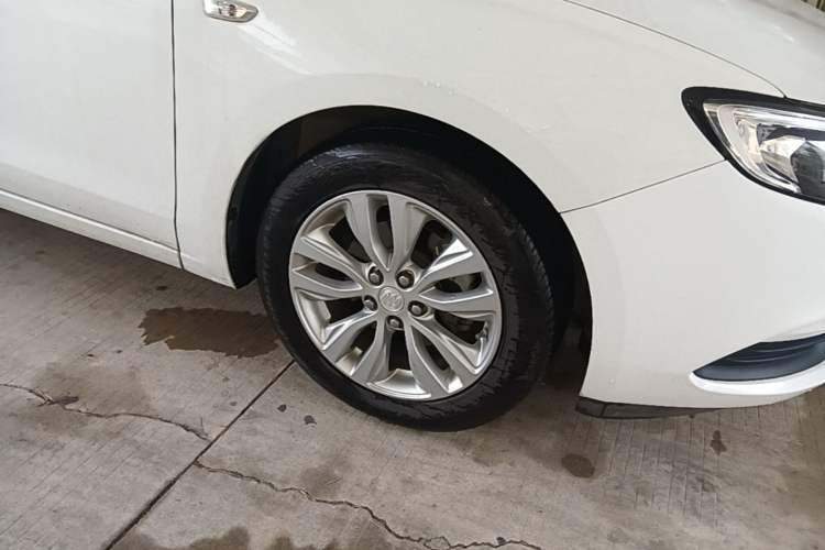 Used Buick GT 2019 15T Dual-Clutch Connected Elite Model China VI Right Front Wheel Hub
