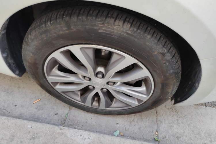 Used Buick GT 2019 18T Automatic Connected Elite Model China VI Standard Right Front Wheel Hub