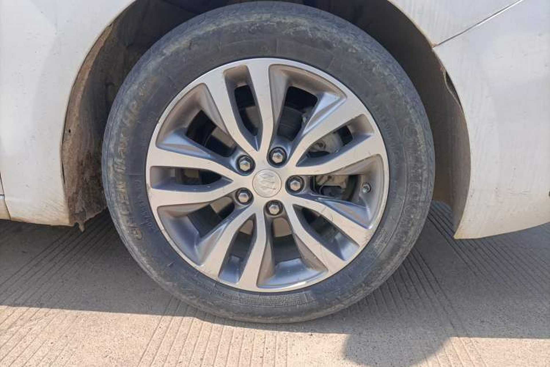 Used Buick GT 2019 18T Automatic Connected Elite Model China VI Standard Right Front Wheel Hub