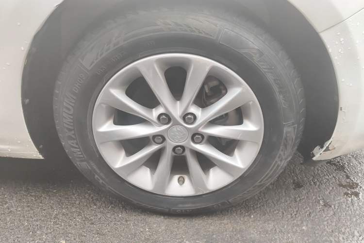 Used Buick GT 2019 15T Dual-Clutch Advanced Version China VI Standard Right Front Wheel Hub