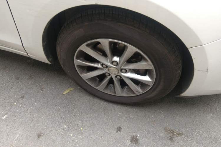 Used Buick GT 2019 15T Dual-Clutch Advanced Version China VI Standard Right Front Wheel Hub