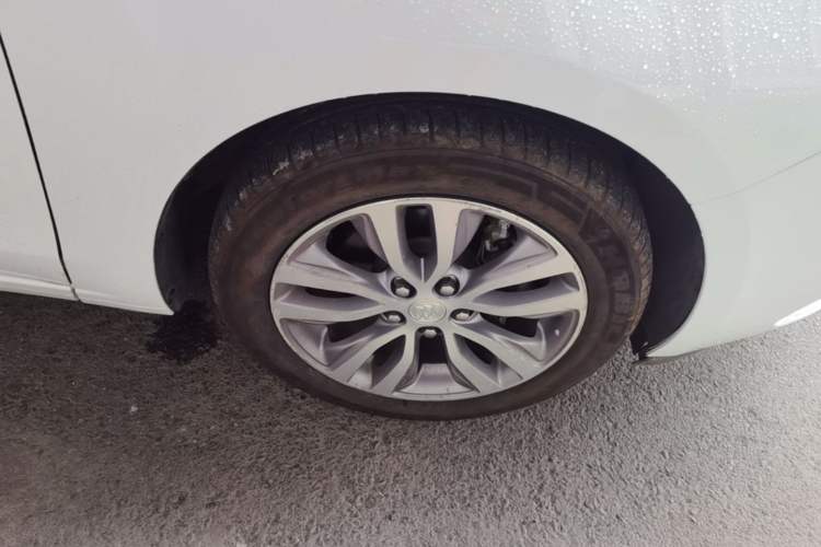 Used Buick GT 2019 18T Automatic Connected Elite Model China VI Standard Right Front Wheel Hub