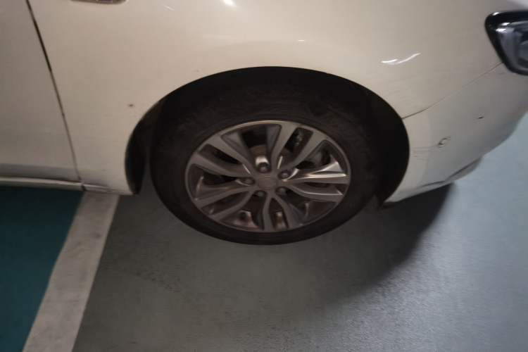 Used Buick GT 2019 18T Automatic Connected Flagship Version China VI Standard Right Front Wheel Hub