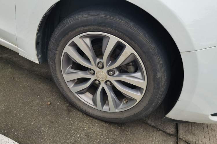 Used Buick GT 2019 18T Automatic Connected Elite Model China V Standard Right Front Wheel Hub