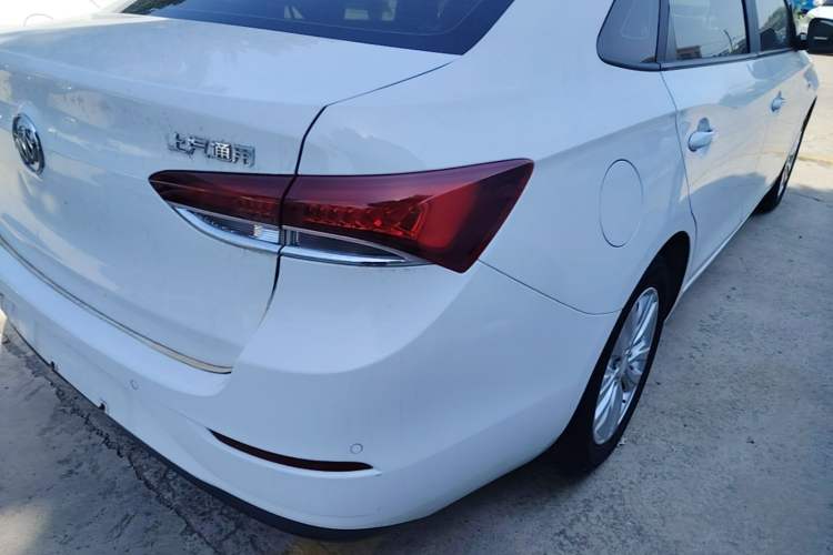 Used Buick GT 2019 15T Dual-Clutch Connected Elite Version China V Standard Right Rear Taillight
