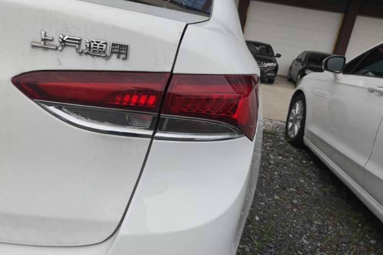 Used Buick GT 2019 18T Automatic Connected Elite Model China VI Standard Right Rear Taillight