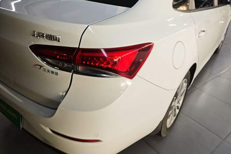 Used Buick GT 2019 18T Automatic Connected Elite Model China VI Standard Right Rear Taillight
