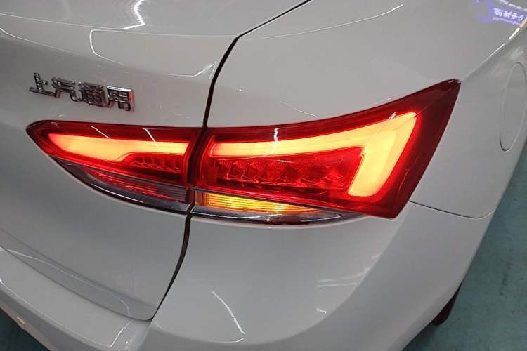 Used Buick GT 2019 15T Dual-Clutch Connected Elite Model China VI Right Rear Taillight