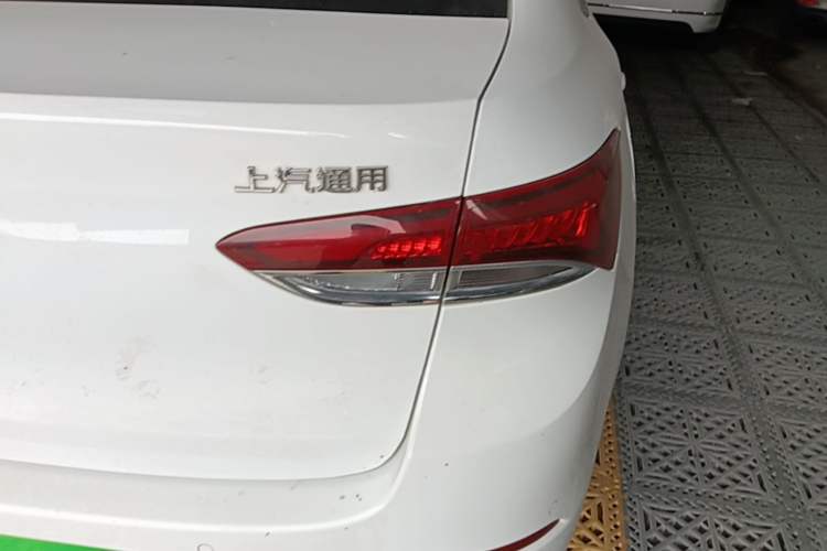 Used Buick GT 2019 18T Automatic Connected Elite Model China VI Standard Right Rear Taillight