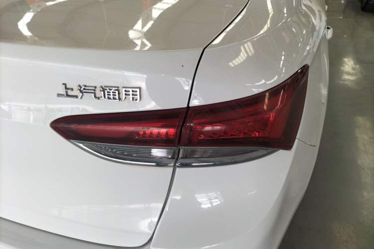 Used Buick GT 2019 15T Dual-Clutch Connected Elite Model China VI Right Rear Taillight