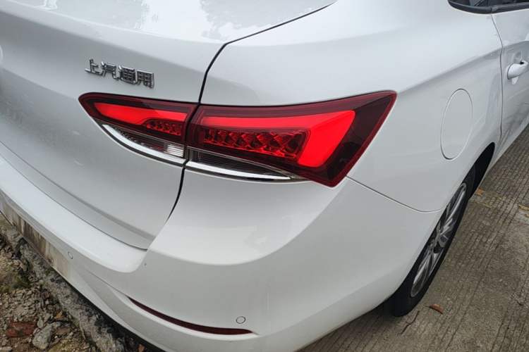 Used Buick GT 2019 18T Automatic Connected Elite Model China VI Standard Right Rear Taillight