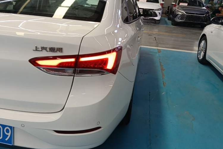 Used Buick GT 2019 18T Automatic Connected Elite Model China VI Standard Right Rear Taillight