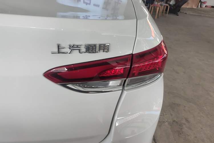 Used Buick GT 2019 18T Automatic Connected Elite Model China VI Standard Right Rear Taillight